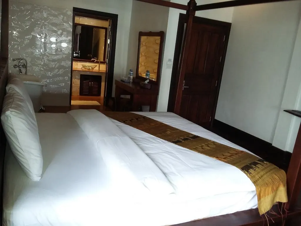 Le Vang Bua Villa Luang Prabang 3*,  Laos