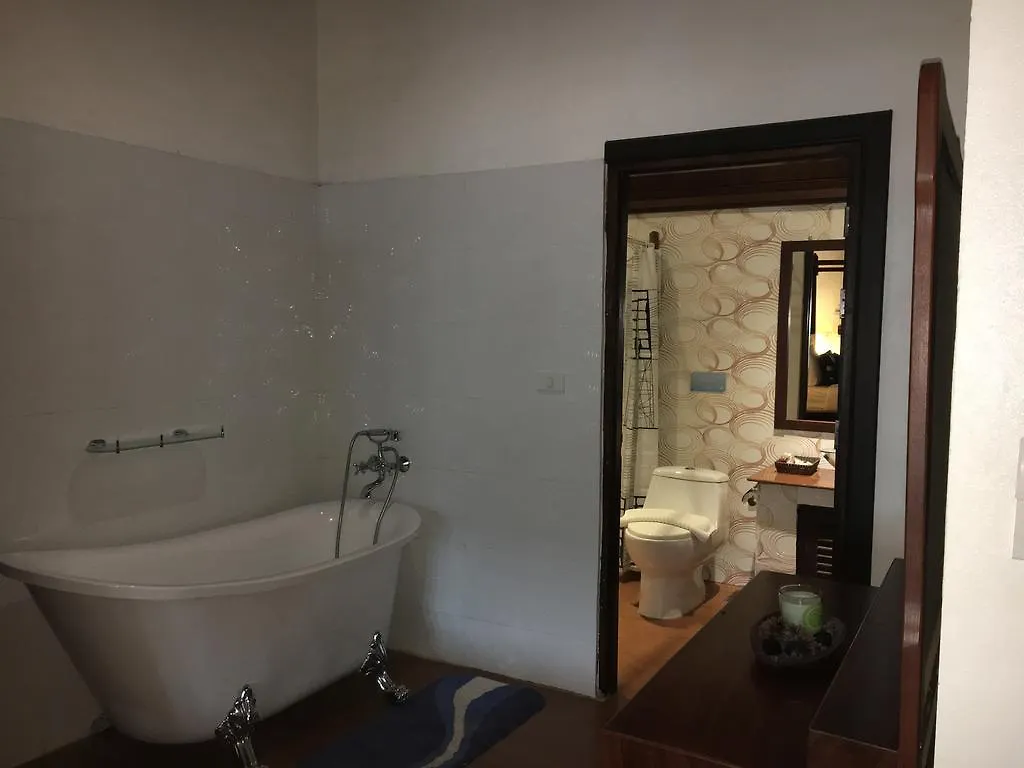 Le Vang Bua Villa Luang Prabang