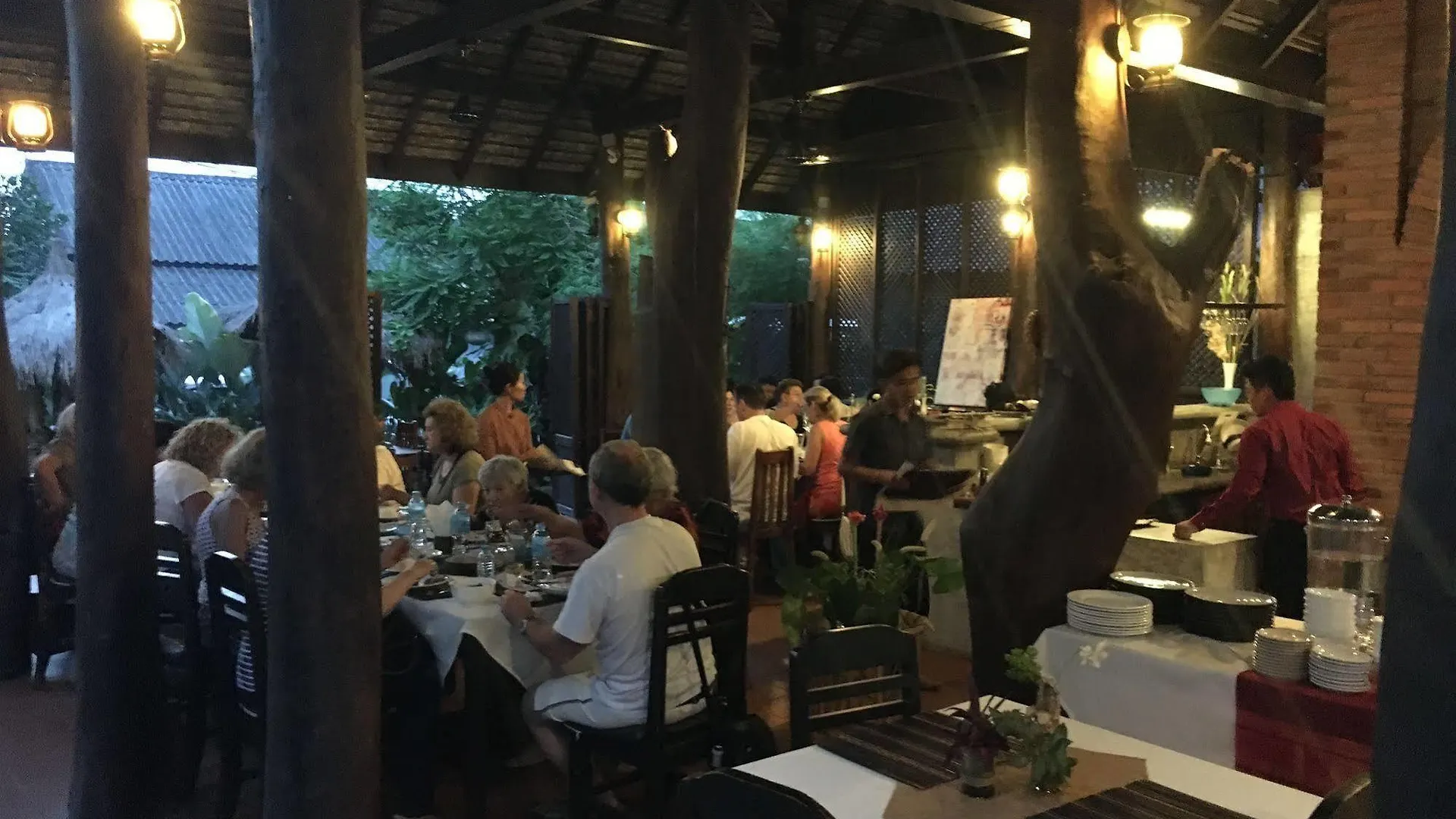Le Vang Bua Villa Luang Prabang