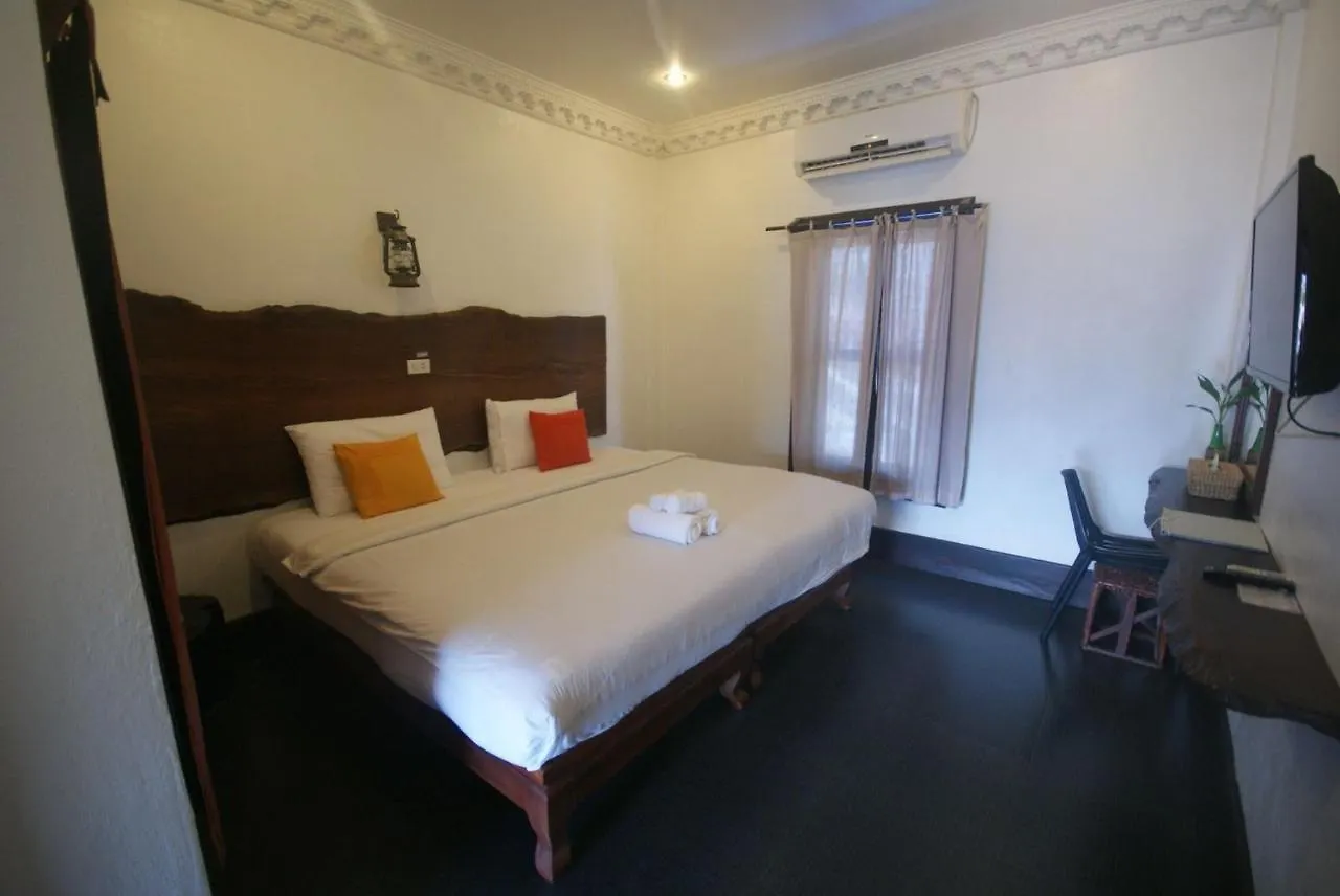 Le Vang Bua Villa Luang Prabang 3*,  Laos
